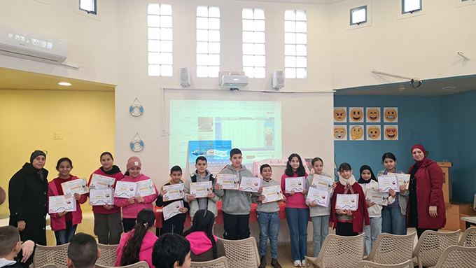 مدرسة أجيال الابتدائية - جلجولية تتوّج الدّفعة الاولى من فائزي منتدى القراءة المدرسيّ